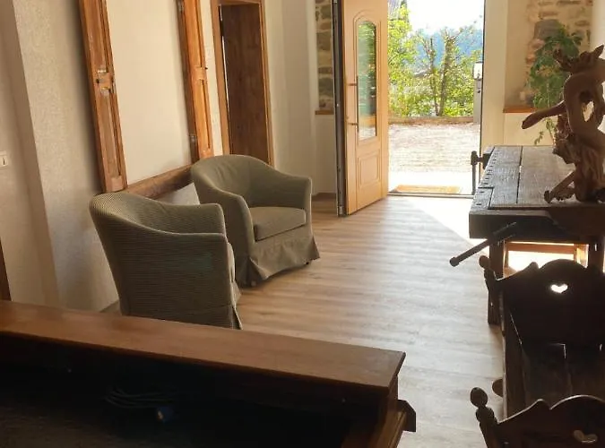 فندق مبيت وإفطار Old *