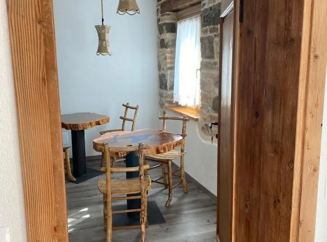 Old Bed and Breakfast Cesiomaggiore